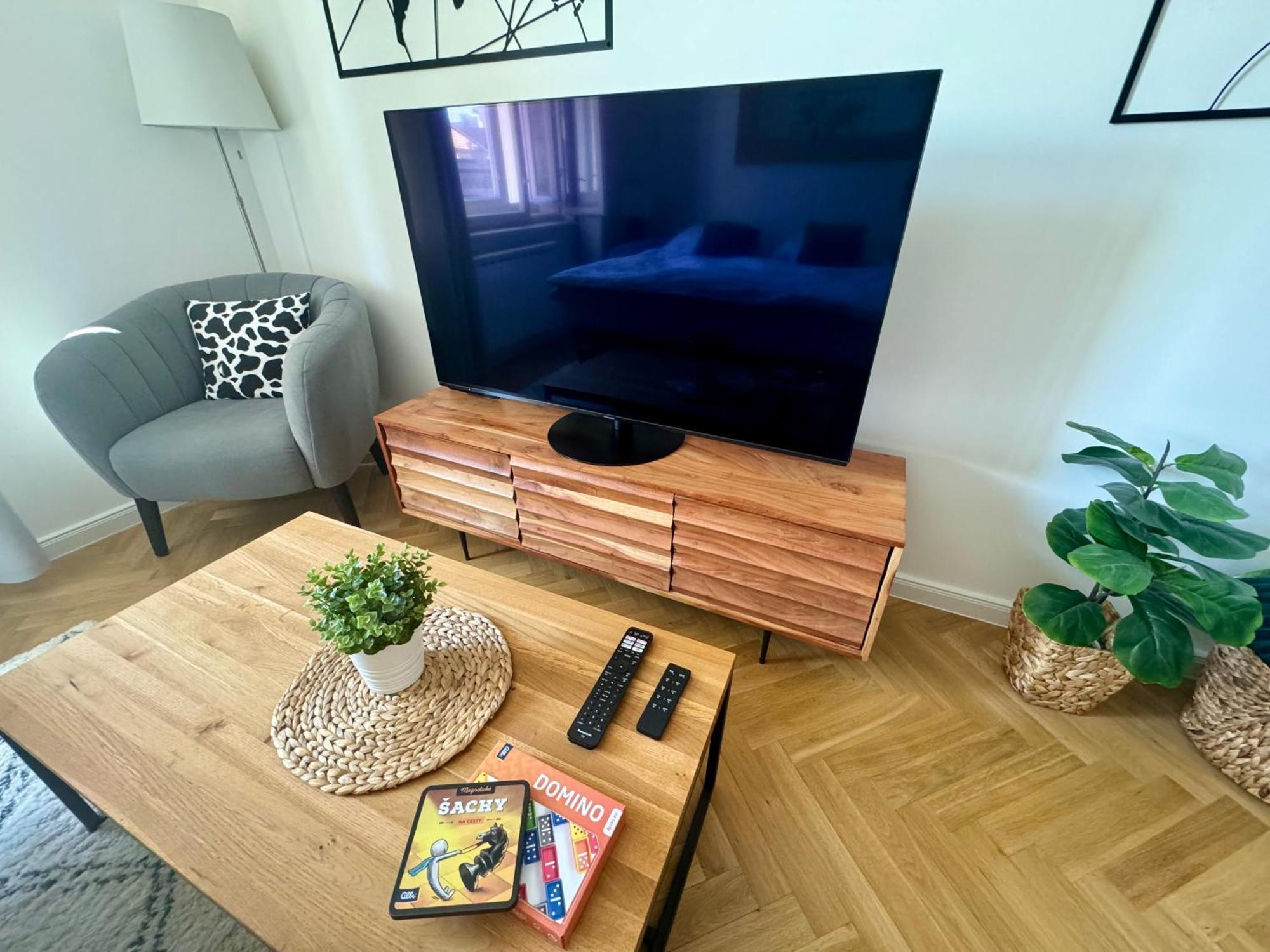 Esmoa - Ovenecka, 7 - Plne Vybaven Lägenhet
