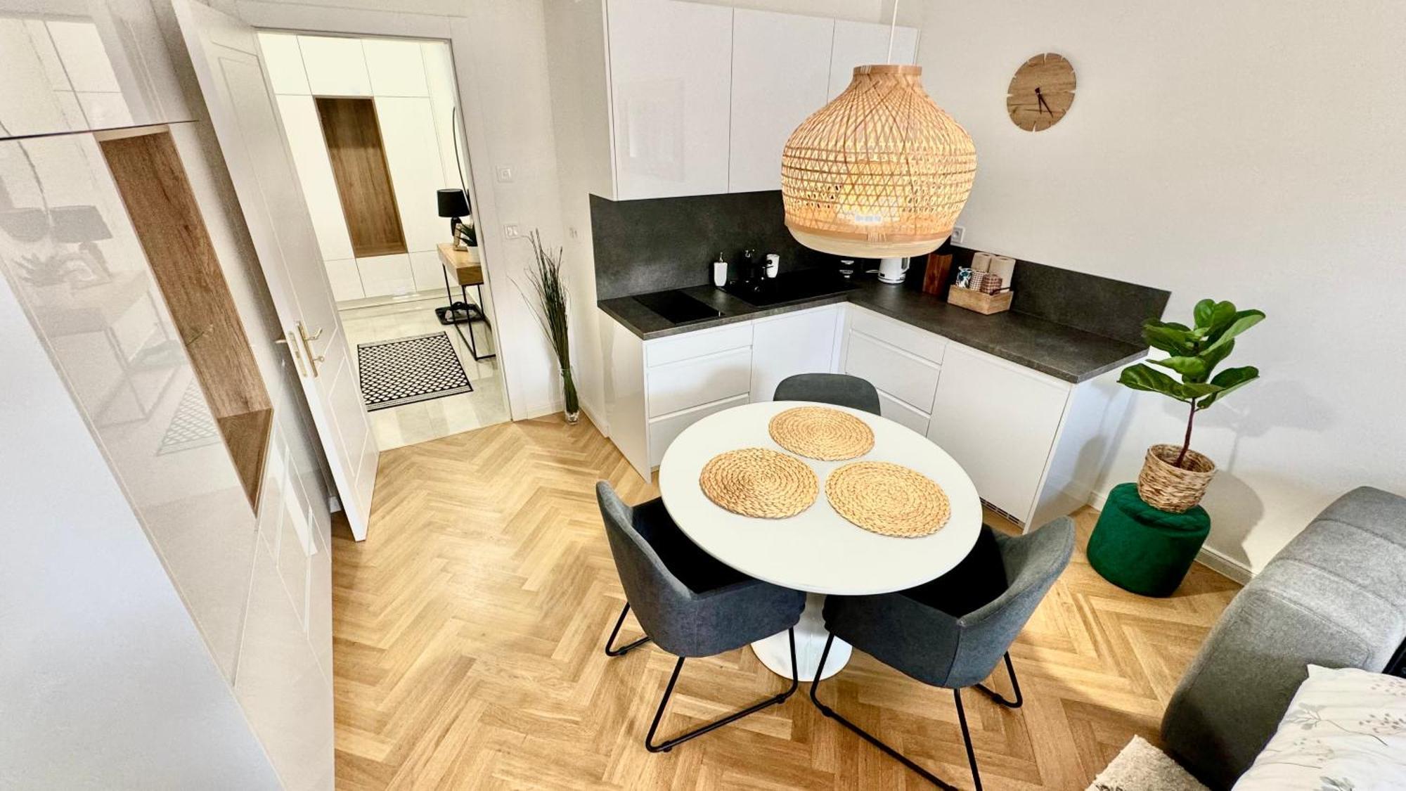 Esmoa - Ovenecka, 7 - Plne Vybaven Lägenhet Prag